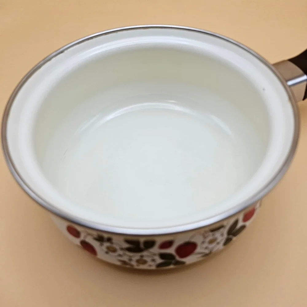 Sheffield Strawberries n Cream Enamel Saucepan‎ Pot with Creamer Pitcher Set